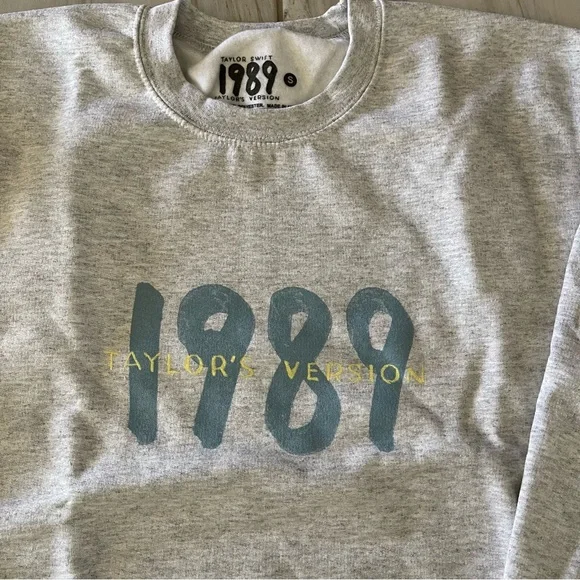 🩵TS 1989 TV Spotify Exclusive Crewneck🩵 - Picture 5 of 8